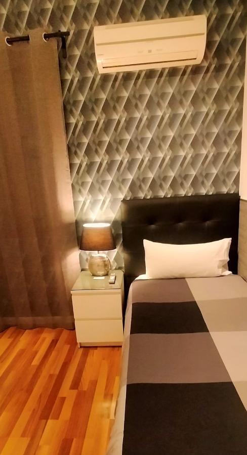 Single Rooms Madrid Luaran gambar