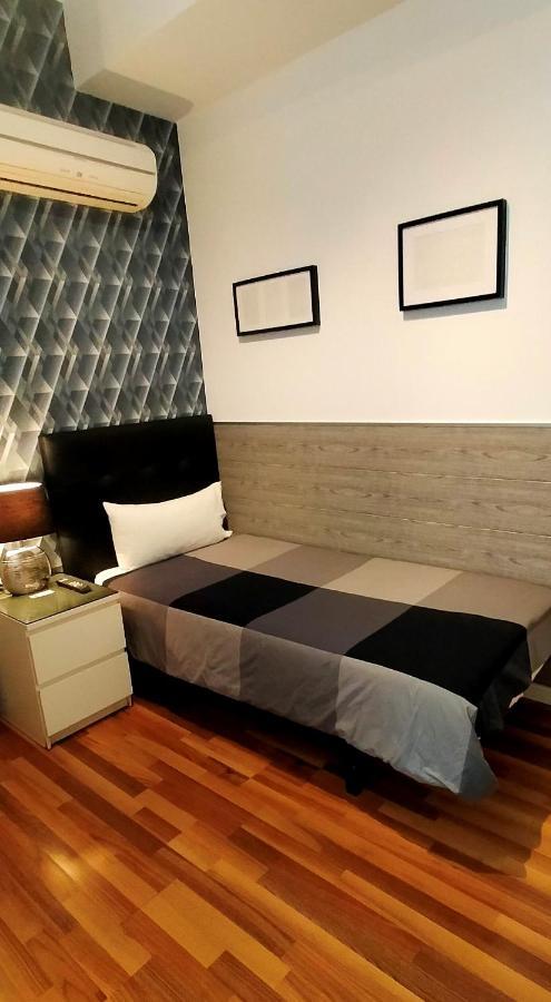 Single Rooms Madrid Luaran gambar